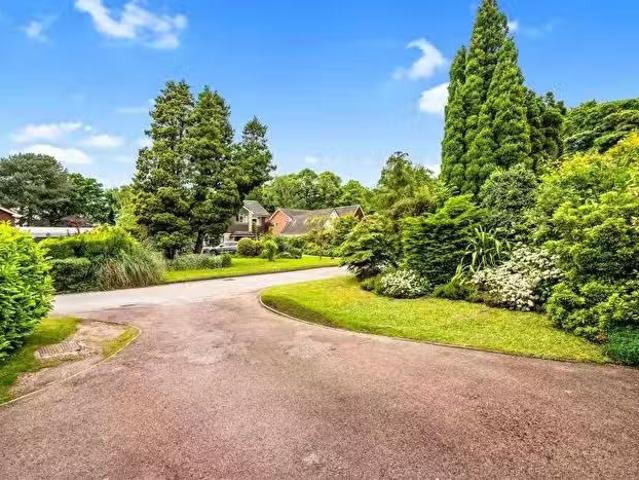 House for sale in Four Oaks