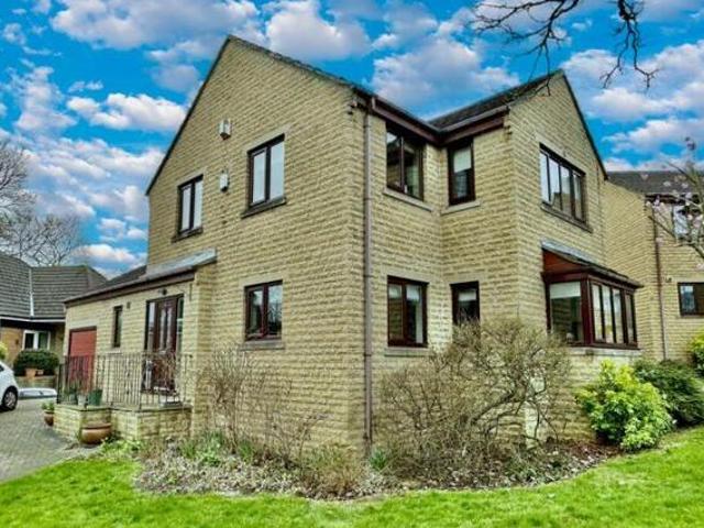 House for sale in Cleckheaton, West Yorkshire