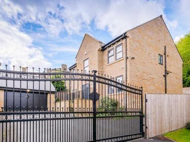House for sale in Cleckheaton, West Yorkshire