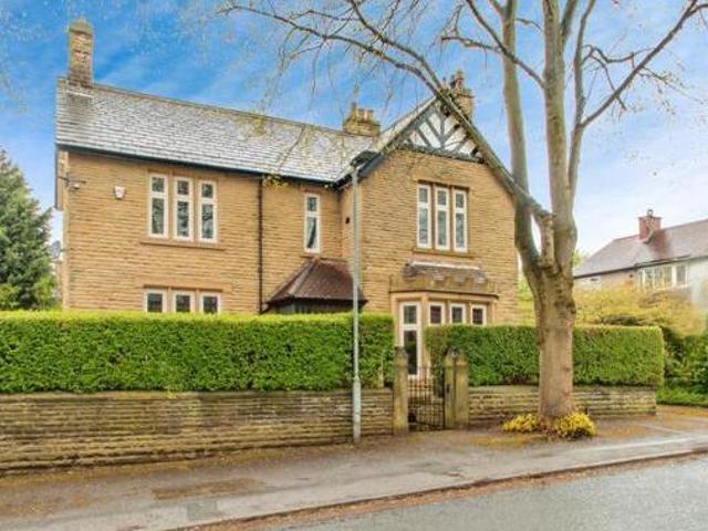 House for sale in Cleckheaton, West Yorkshire
