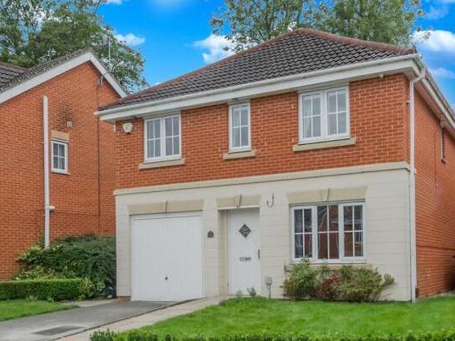 House for sale in Cleckheaton, West Yorkshire