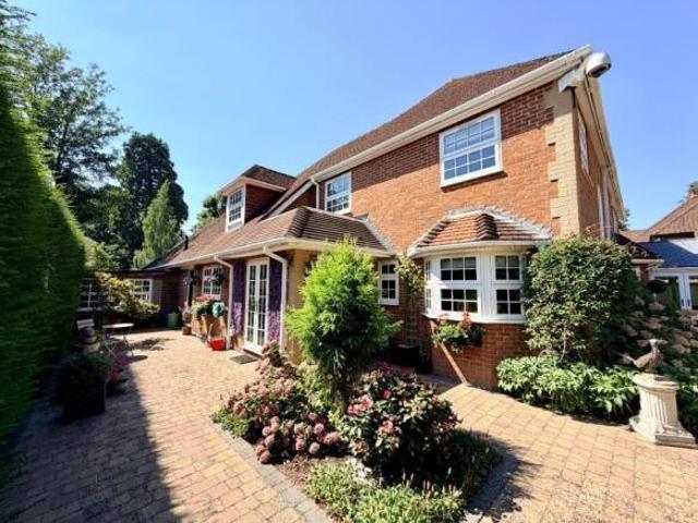 Farm for sale in Cranbourne, Basingstoke and Deane