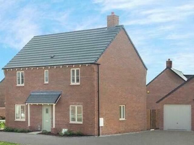 House for sale in Houlton, New Bilton