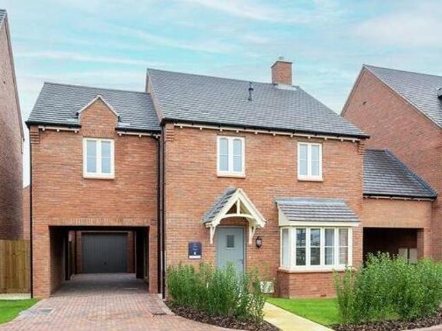 House for sale in Houlton, New Bilton