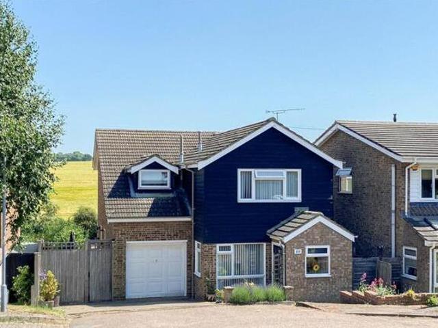 House for sale in Welwyn, Welwyn Hatfield