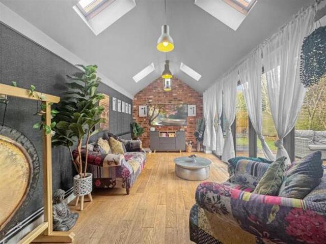 Property for sale in Pinfold, Leicestershire