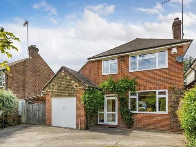 House for rent in Surrey