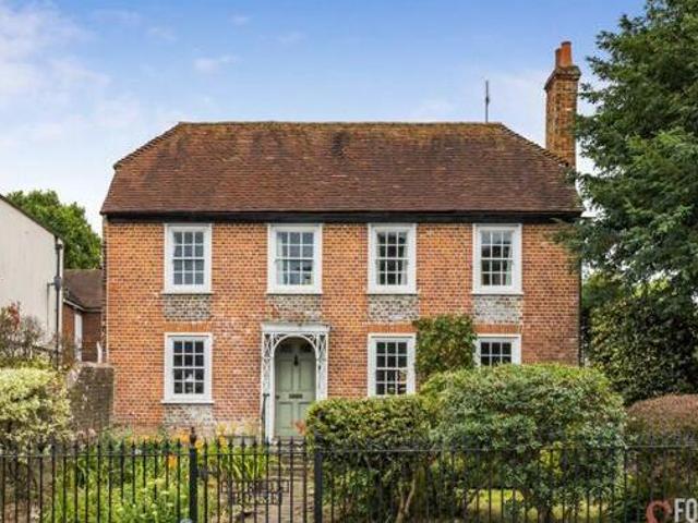 House for sale in Horsham, West Sussex