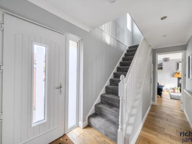 Farm for sale in Woodhall Park, Rodbourne