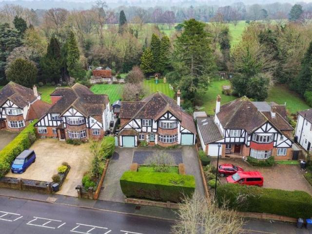 Farm for sale in London Borough of Croydon, Cat Hill