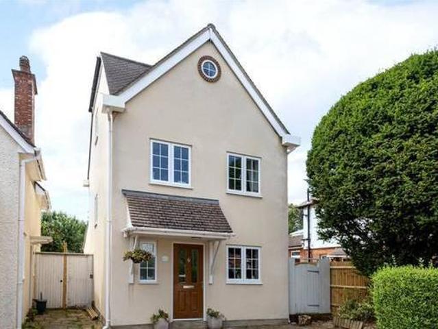 House for rent in Surrey