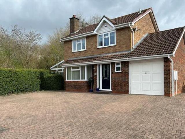 House for sale in Halesowen, West Midlands