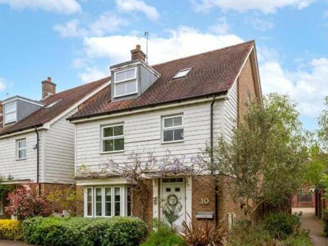 House for sale in Glynde, West Sussex
