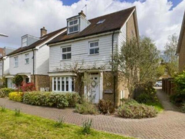 House for sale in Maidenbower, Crawley