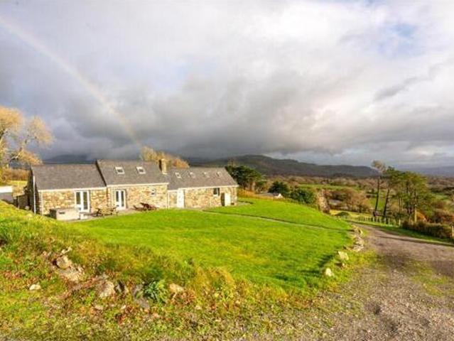 House for sale in Criccieth, Wales