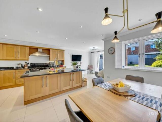 Farm for sale in Navestock Side