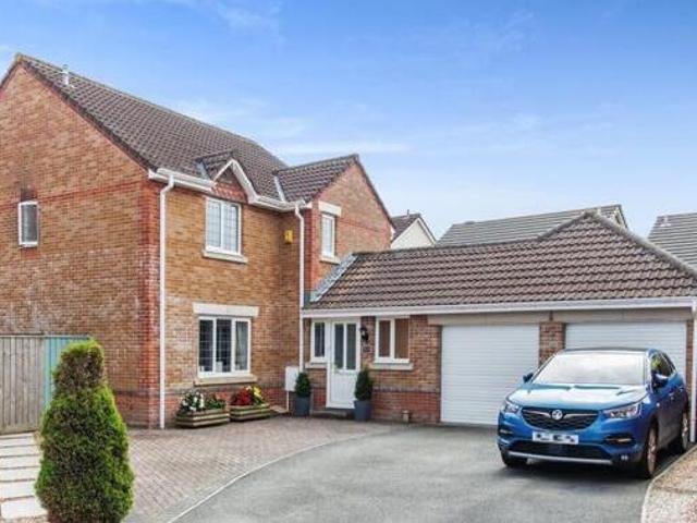House for sale in Follaton, Strode