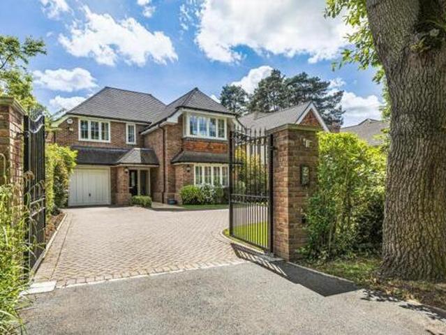 House for sale in Crowthorne, Bracknell Forest