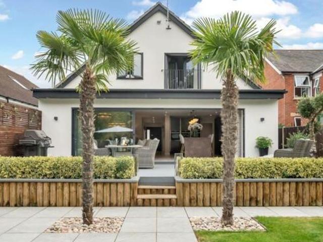 House for sale in Crowthorne