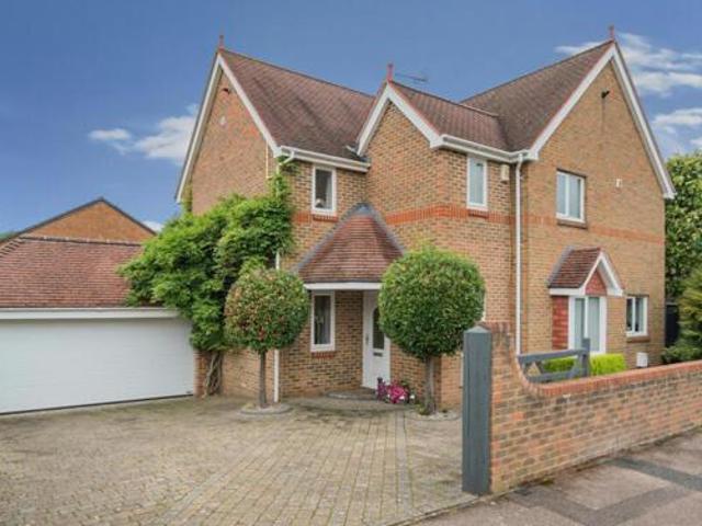 House for sale in Crowthorne