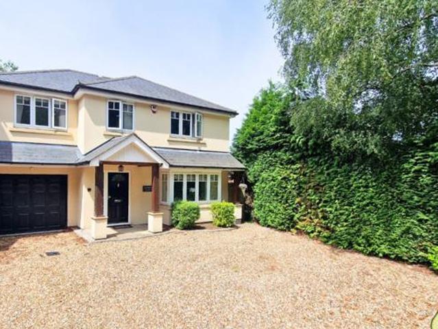 House for sale in Crowthorne