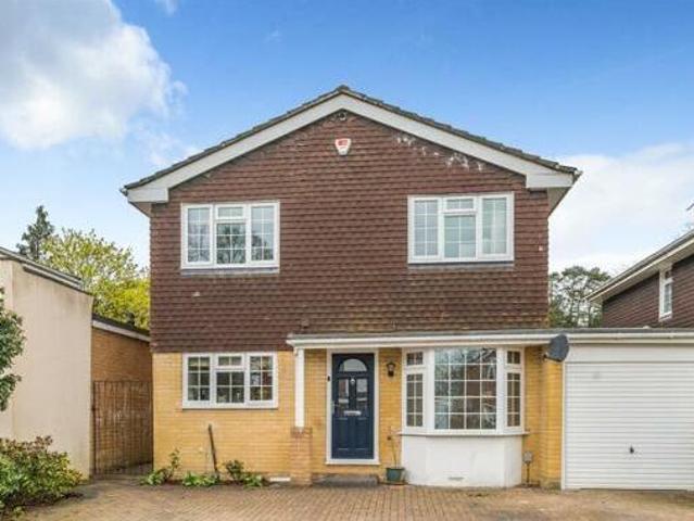House for sale in Crowthorne