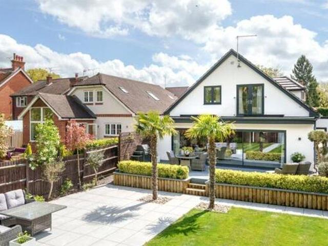 House for sale in Crowthorne, Bracknell Forest