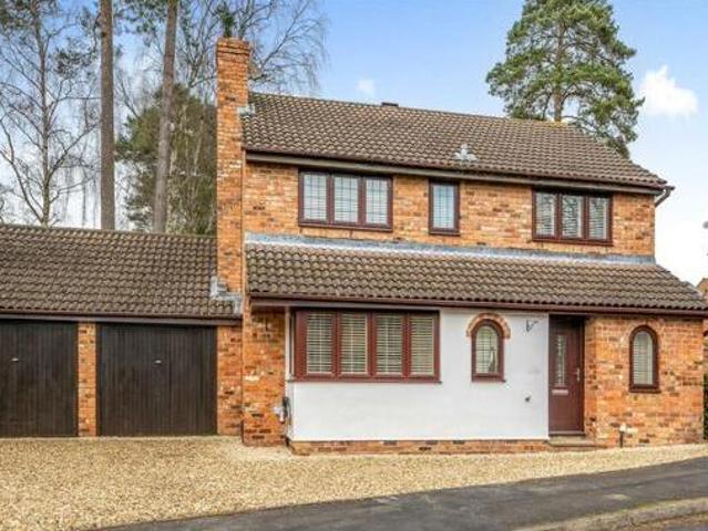 House for sale in Crowthorne