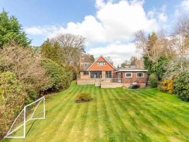 House for sale in Crowthorne