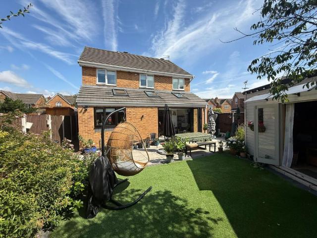 Farm for sale in Melling