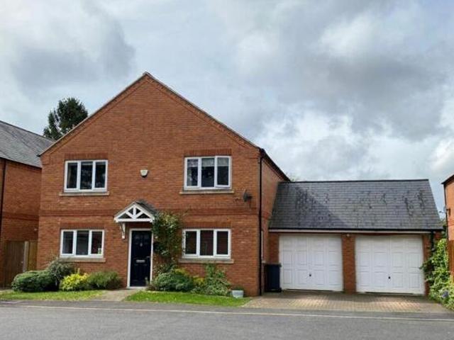 House for sale in Northampton, Northamptonshire