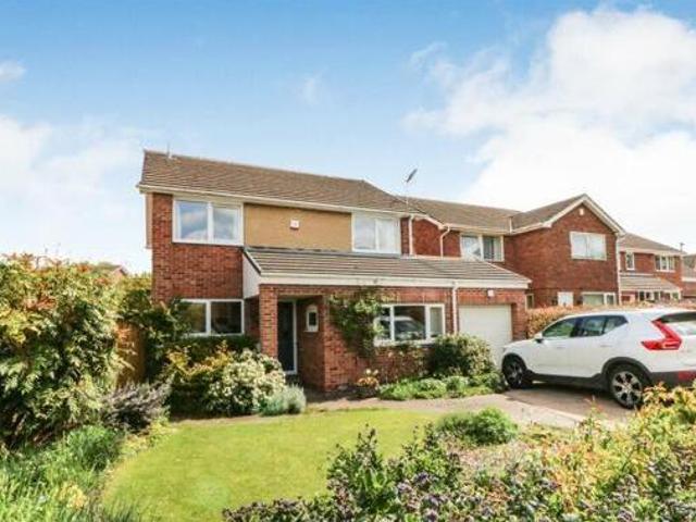 House for sale in Darfield, South Yorkshire