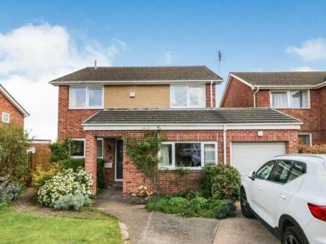 House for sale in Darfield, South Yorkshire