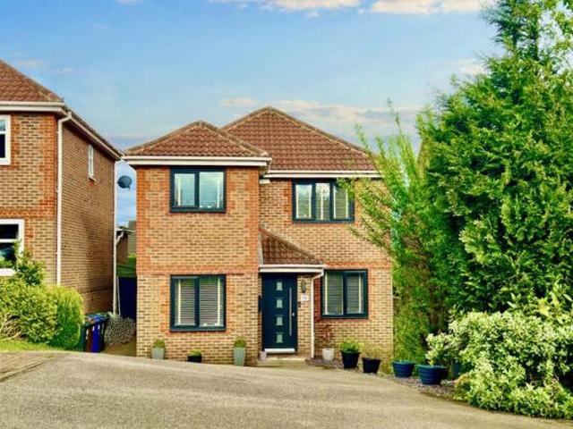 House for sale in Staincross, South Yorkshire