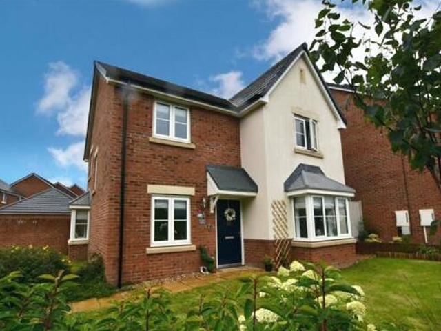 House for sale in Blacksnape, Darwen