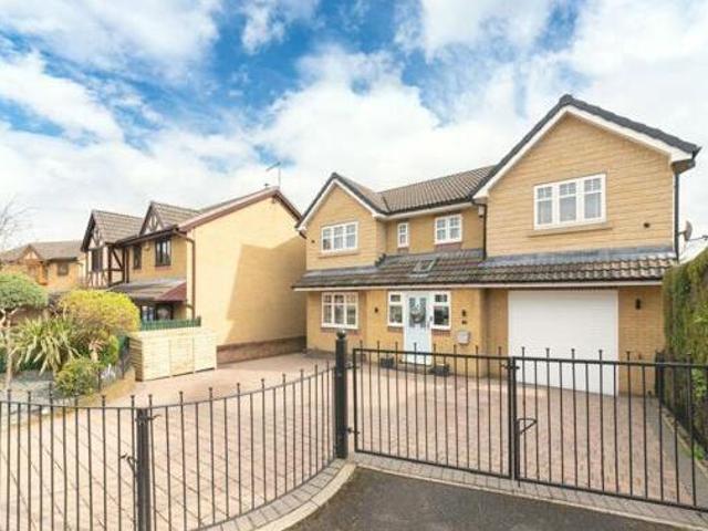 House for sale in Stubbin, Deepcar