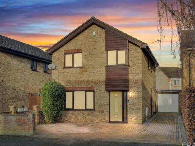 House for sale in Lyons, Greater London