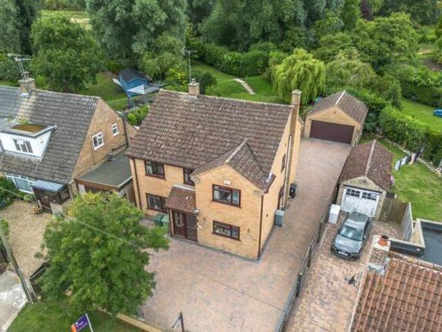 House for sale in Hampton Green, Cambridgeshire