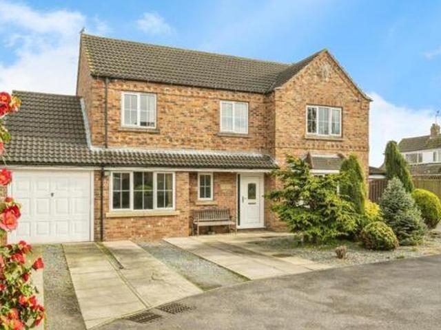 House for sale in Hatfield, South Yorkshire