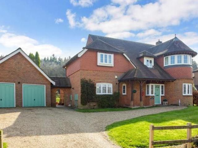 House for sale in Pachesham Park, Surrey
