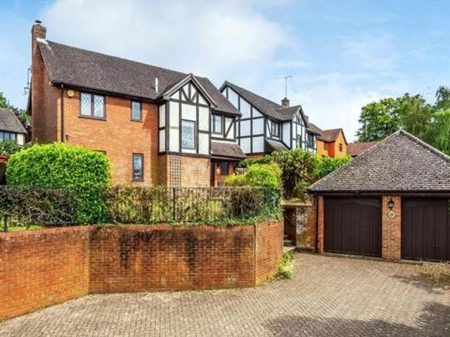 House for sale in Tower Hill, Pachesham Park