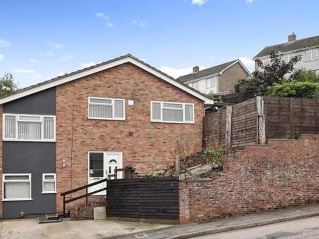 House for sale in River, Ash