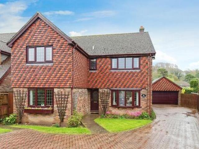 House for sale in River, Ash