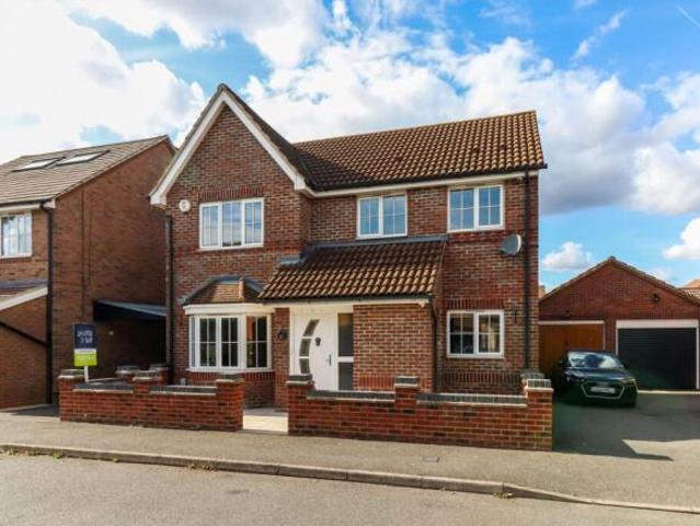 Farm for sale in Leavesden, Three Rivers
