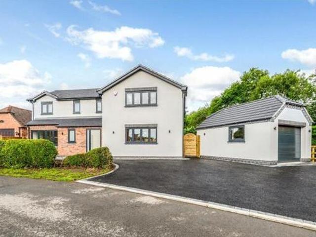 House for sale in Crookhill, Worcestershire
