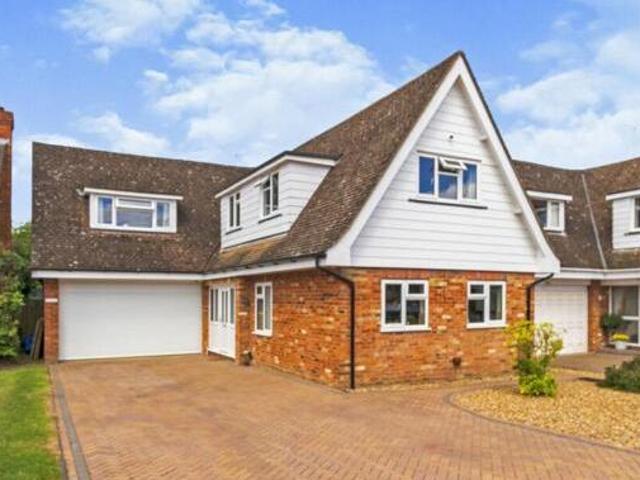 House for sale in Dunstable, Bedfordshire