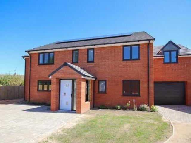 House for sale in Northampton, Northamptonshire