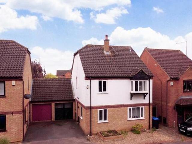 House for sale in Northampton, Northamptonshire
