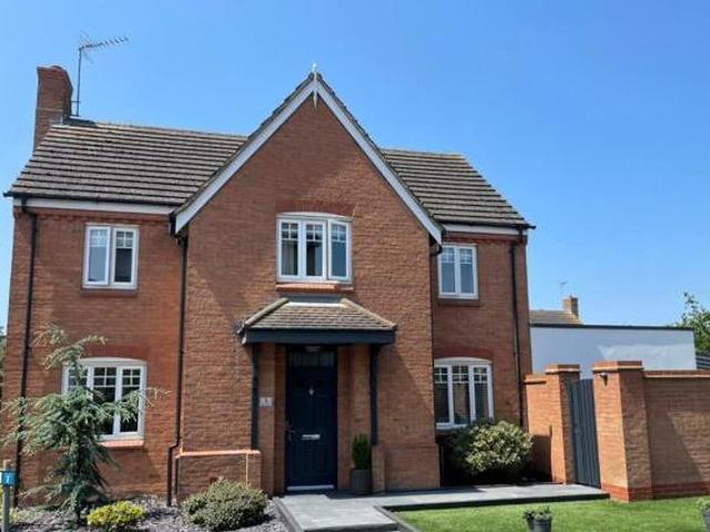 House for sale in Northampton, Northamptonshire