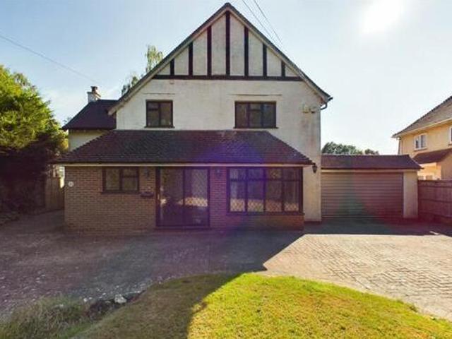 House for sale in Perryfields, West Sussex